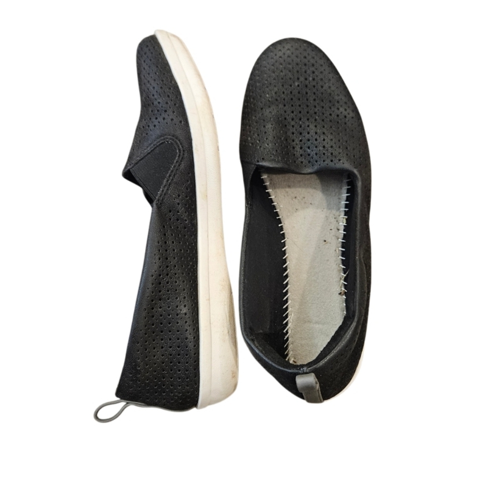 Cloudsteppers by Clarks | Black Flats | Size 7